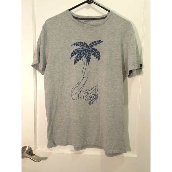 Quiksilver Men's Gray Graphic Tee Palm Tree Design Premium Fit Medium - Picture 2 of 8